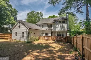 2562 Forest Meadow Ln, Lawrenceville, GA 30043 - Photo 8