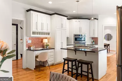 3736 Harts Place, Chamblee, GA 30341 - Photo 20