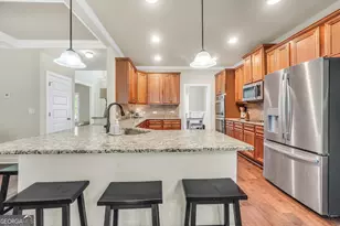 411 Homestead Cir, Forsyth, GA 31029 - Photo 8