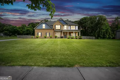 411 Homestead Circle, Forsyth, GA 31029 - Photo 2