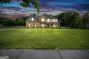 411 Homestead Cir, Forsyth, GA 31029 - Photo 2