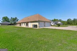 190 Lakes Dr, Brunswick, GA 31523 - Photo 32