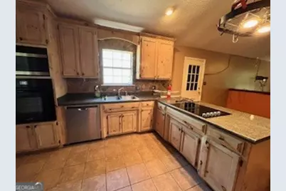 908 Pine Cone Circle, Valdosta, GA 31602 - Photo 2