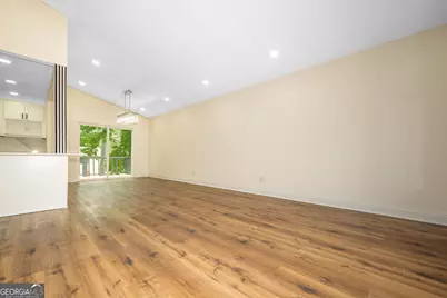 10175 Old Woodland Entry, Johns Creek, GA 30022 - Photo 6