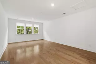 1040 Harper Dr, Roswell, GA 30076 - Photo 32