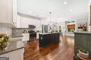 95 Village Dr, Hartwell, GA 30643 - Photo 2