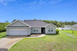 472 Hawks Landing Dr, Waynesville, GA 31566 - Photo 1