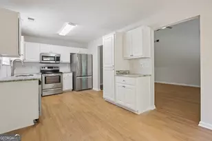 552 Brewer Dr, Locust Grove, GA 30248 - Photo 10