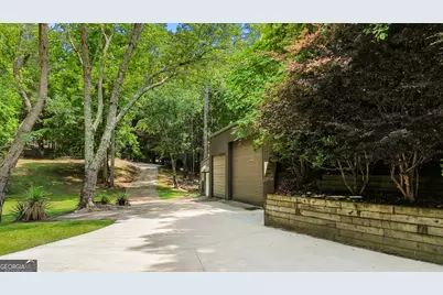 6525 Cox Drive, Flowery Branch, GA 30542 - Photo 4