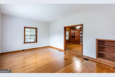 2111 M L King Jr Drive NW, Atlanta, GA 30310 - Photo 4
