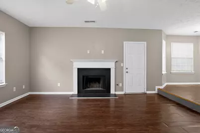 5836 Wellborn Creek Drive, Lithonia, GA 30058 - Photo 8