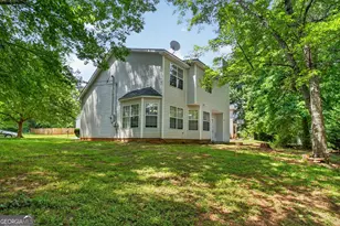 5836 Wellborn Creek Dr, Lithonia, GA 30058 - Photo 2