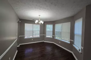 5836 Wellborn Creek Dr, Lithonia, GA 30058 - Photo 4