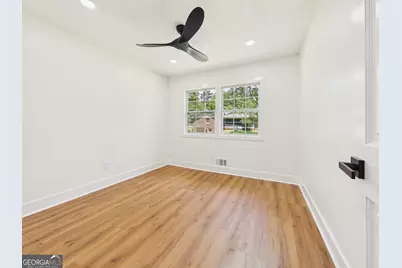 6740 Tell Road, Fairburn, GA 30213 - Photo 18