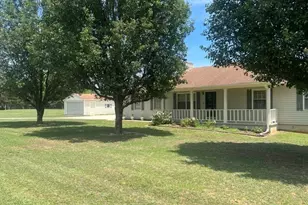 5719 Hill Rd SW, Powder Springs, GA 30127 - Photo 2