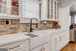 198 Joe Louis Dr NW, Atlanta, GA 30314 - Photo 8