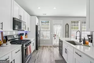 5301 Paramount View Way, Sugar Hill, GA 30518 - Photo 14