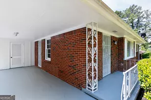 2712 Loghaven Dr NW, Atlanta, GA 30318 - Photo 2