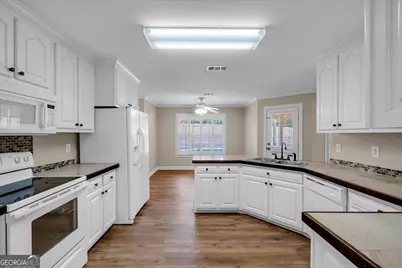 300 Oak Pointe Drive, Dublin, GA 31021 - Photo 26