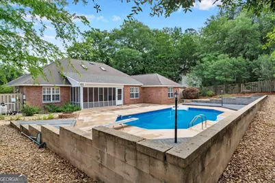 300 Oak Pointe Drive, Dublin, GA 31021 - Photo 8