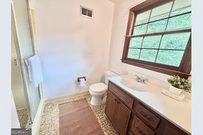 4056 White Oak Lane SW, Lilburn, GA 30047 - Photo 16