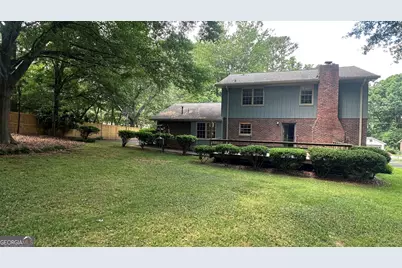 4056 White Oak Lane SW, Lilburn, GA 30047 - Photo 8