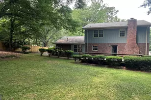 4056 White Oak Ln SW, Lilburn, GA 30047 - Photo 8