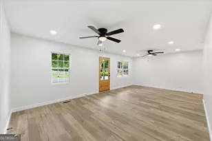 911 Bomar St, LaFayette, GA 30728 - Photo 8