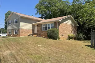 6070 N Lee St, Morrow, GA 30260 - Photo 2