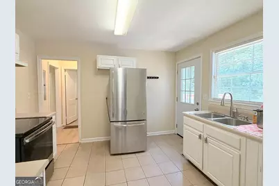 2199 Tiger Flowers Drive NW, Atlanta, GA 30314 - Photo 10