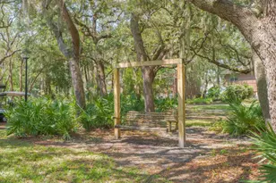 800 Mallery St, Saint Simons, GA 31522 - Photo 30