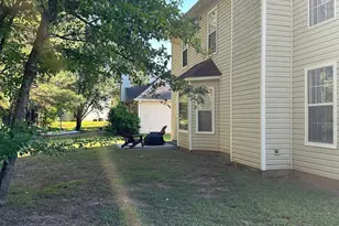 5681 Winchester Pl, Lithonia, GA 30038 - Photo 4