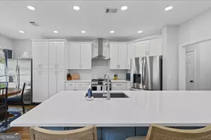 8065 Sandorn Dr, Roswell, GA 30075 - Photo 10