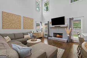 8065 Sandorn Dr, Roswell, GA 30075 - Photo 4