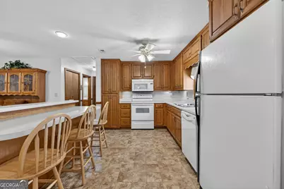 100 Bass Circle, Jackson, GA 30233 - Photo 12