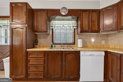 100 Bass Circle, Jackson, GA 30233 - Photo 34