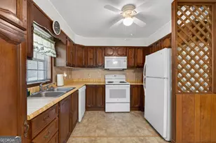 100 Bass Cir, Jackson, GA 30233 - Photo 32
