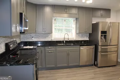 335 Poplar Avenue, Social Circle, GA 30025 - Photo 6