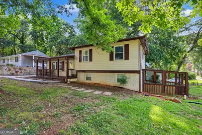 6322 Waikiki Way, Forest Park, GA 30297 - Photo 2