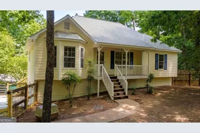 623 Peachtree Drive SE, White, GA 30184 - Photo 1