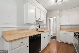 2103 E 37th St, Savannah, GA 31404 - Photo 6