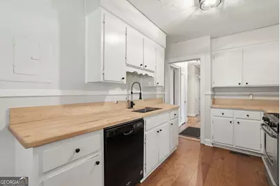 2103 E 37th Street, Savannah, GA 31404 - Photo 6