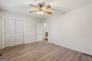 2103 E 37th St, Savannah, GA 31404 - Photo 10