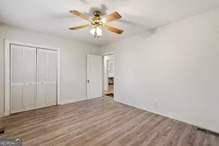 2103 E 37th St, Savannah, GA 31404 - Photo 10