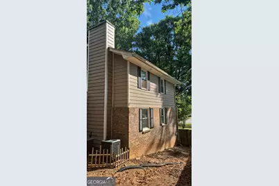 538 Cole Drive SW, Lilburn, GA 30047 - Photo 8