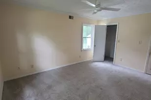 538 Cole Dr SW, Lilburn, GA 30047 - Photo 30