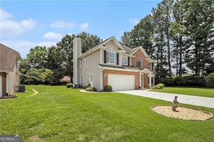 1900 Green Oak Circle, Lawrenceville, GA 30043 - Photo 2