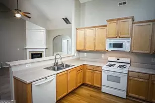 560 Golden Meadow Dr, McDonough, GA 30252 - Photo 4