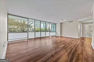 700 Park Regency Pl, Atlanta, GA 30326 - Photo 2
