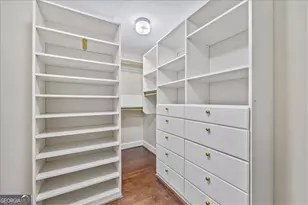 700 Park Regency Pl, Atlanta, GA 30326 - Photo 12